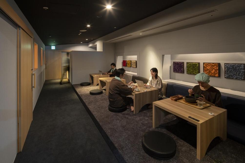Capsule hotel Sky Yokohama 3*